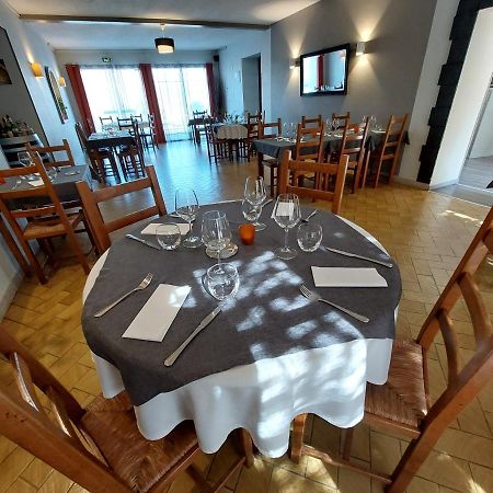 L'Accent - Hotel 2 Etoiles Et Restaurant - Logis Hotels Astaffort Bagian luar foto