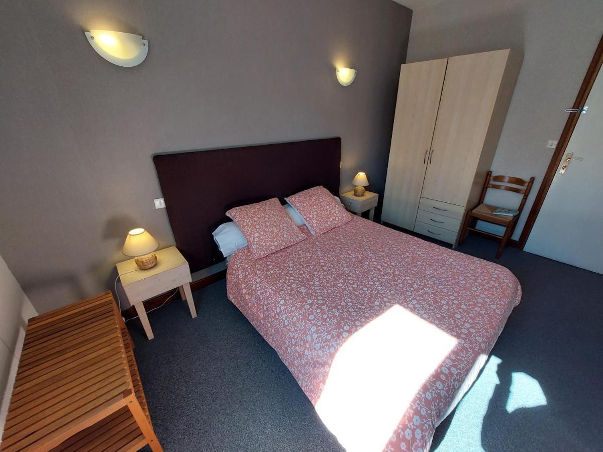 L'Accent - Hotel 2 Etoiles Et Restaurant - Logis Hotels Astaffort Bagian luar foto