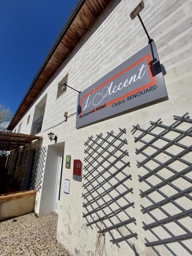 L'Accent - Hotel 2 Etoiles Et Restaurant - Logis Hotels Astaffort Bagian luar foto